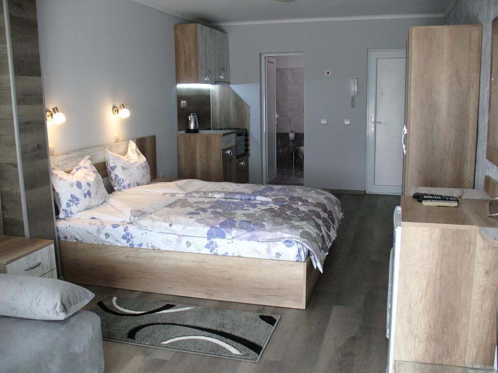 Leon Rent Studio 8 Apartament Wielkie Tyrnowo Zewnętrze zdjęcie