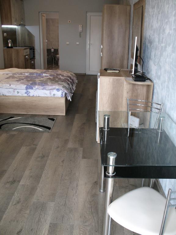 Leon Rent Studio 8 Apartament Wielkie Tyrnowo Zewnętrze zdjęcie